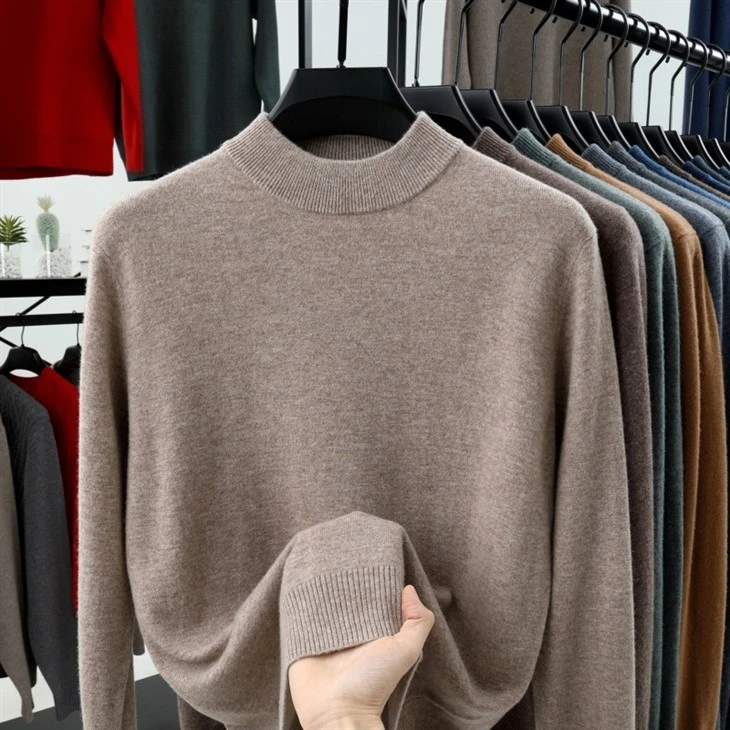 Men Solid Wool Rib Crew Neck retail